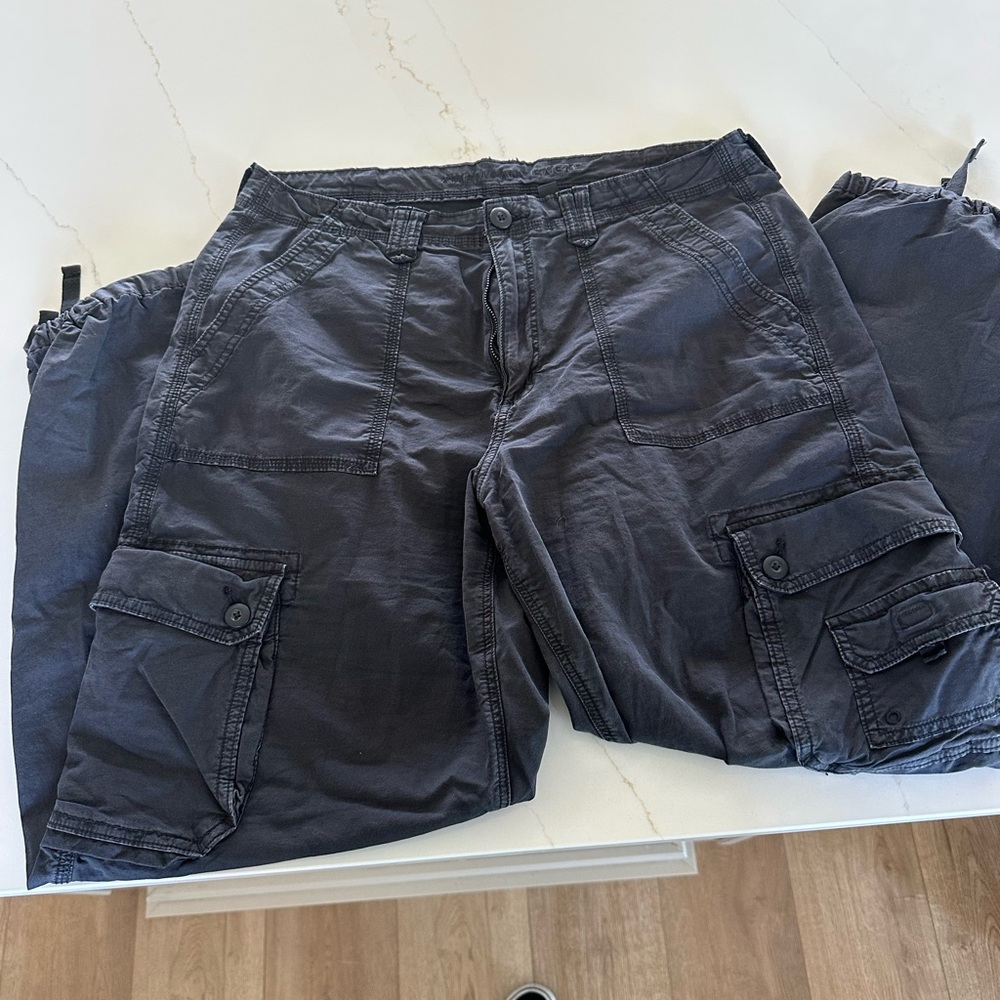 American Eagle cargo pants